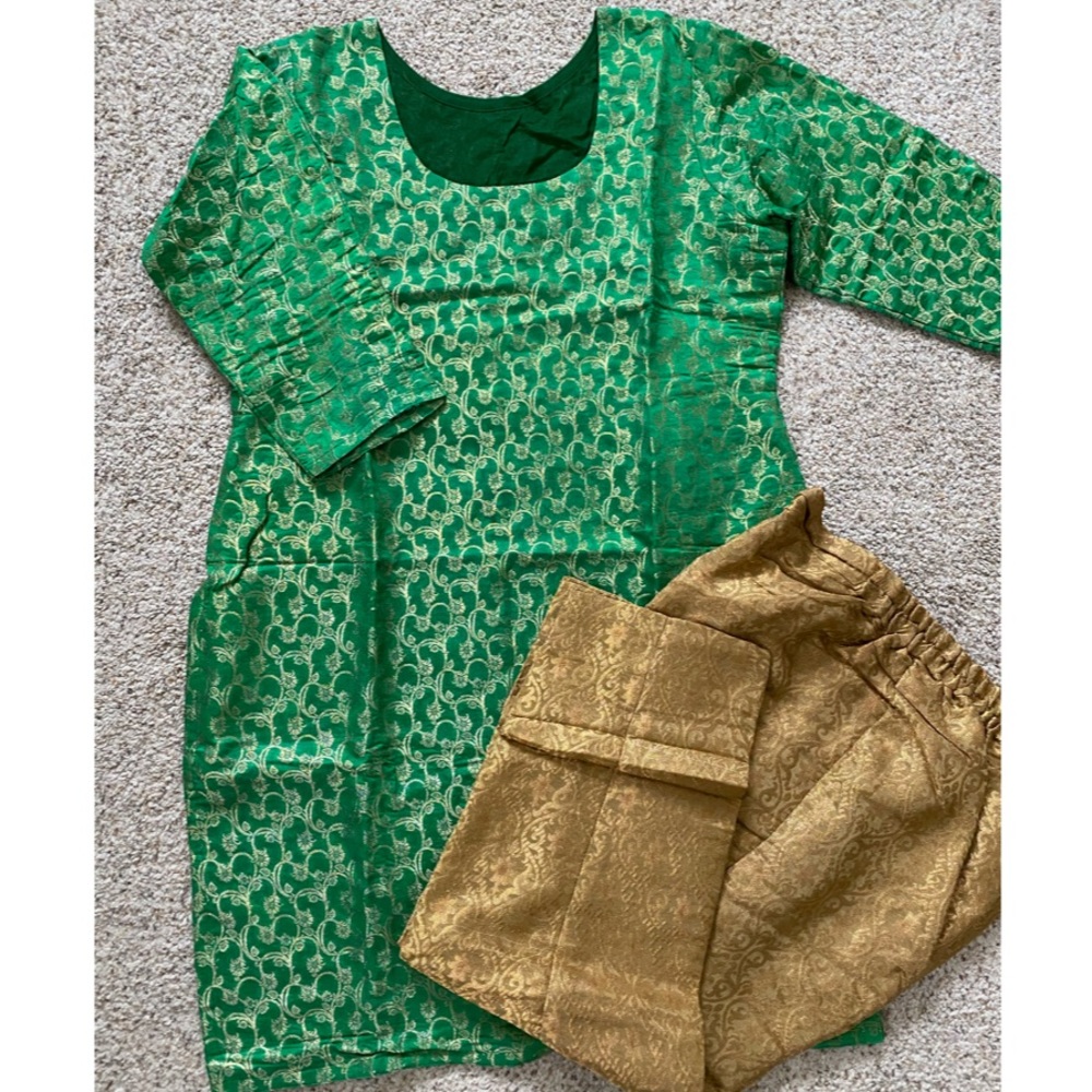 2 piece Pakistani/ Indian style suit